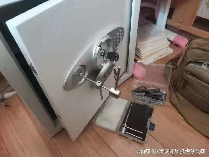 东营鸿运开锁换锁公司0546-6666613