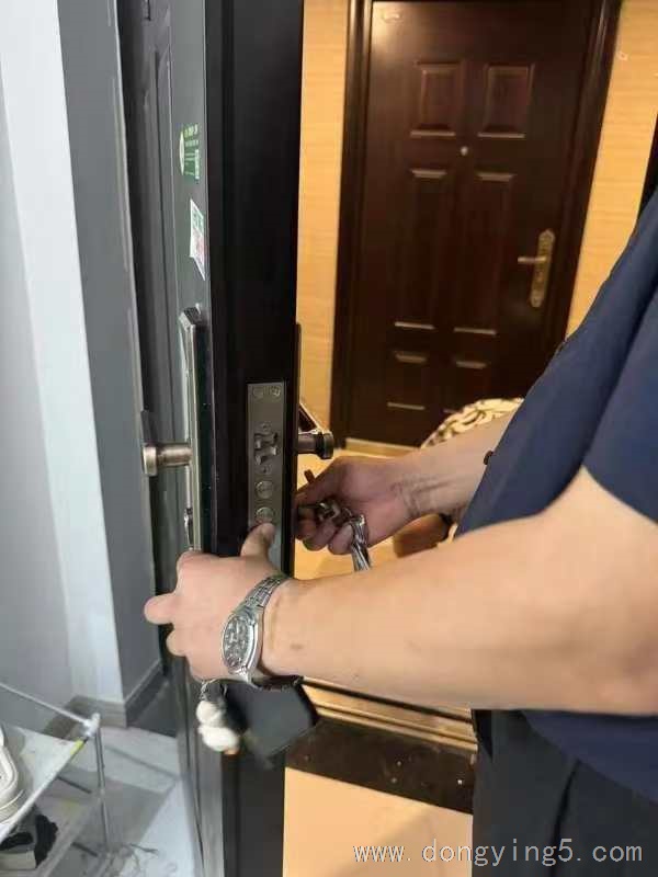 东营鸿运开锁换锁公司0546-6666613