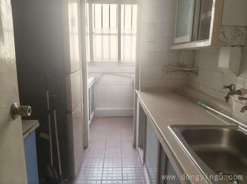 一中 三小随时可用! 讯利小区2楼69万 二次装修